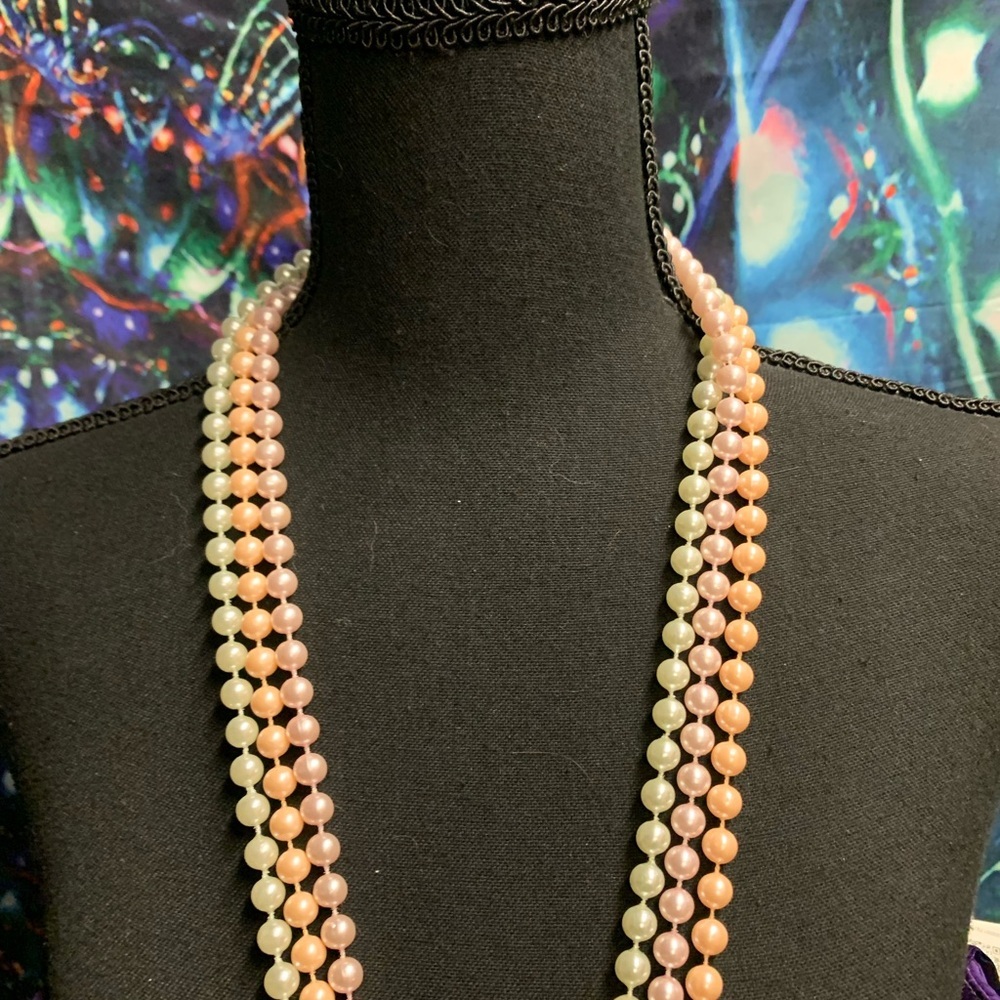 🤑 5 for $25 Pink and Cream Multi-Strand Pearl Necklace